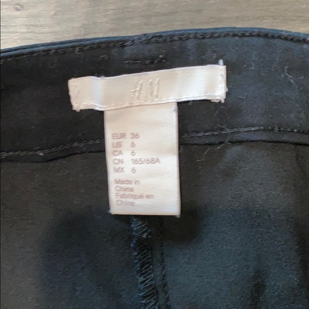 Black skinny slacks - Picture 4 of 6